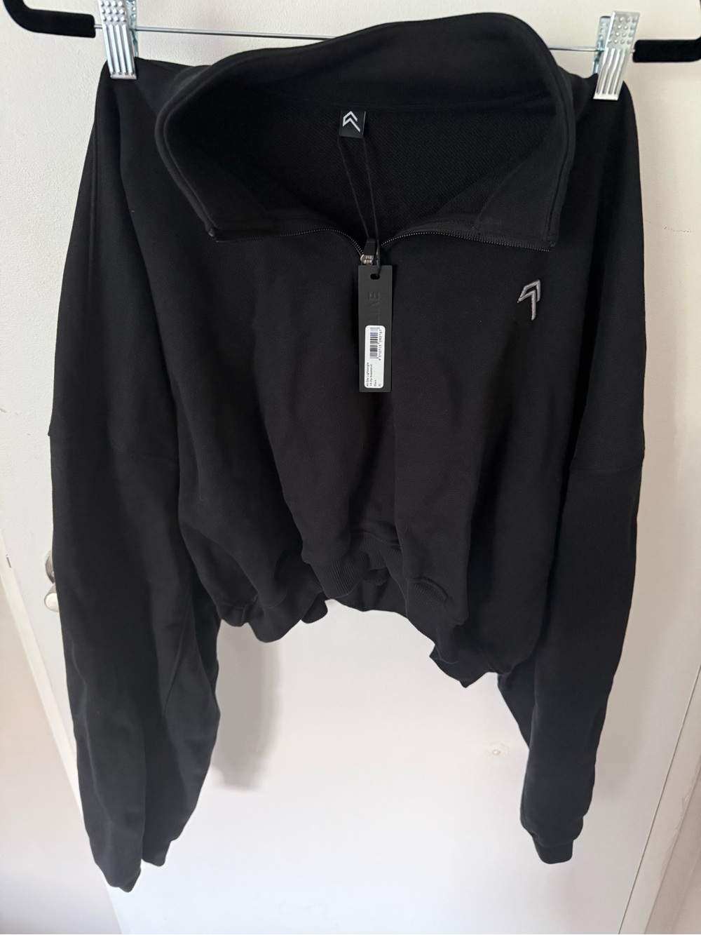 Oner Active Black Half-Zip Crop Pullover